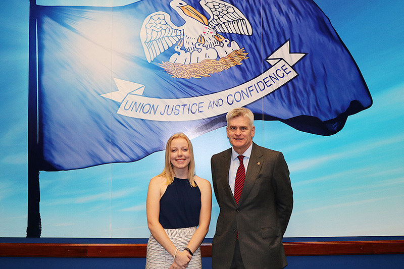 Scholarship winner Sidney Shea meets with Sen. Bill Cassidy at the Boren Convocation and Orientation in Washington D.C. 